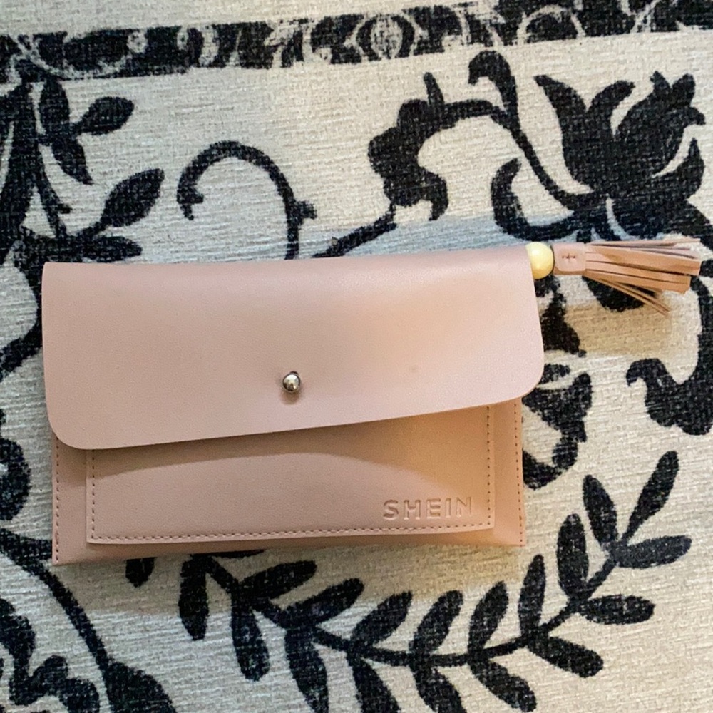 Shein Cross Body/ Clutch!